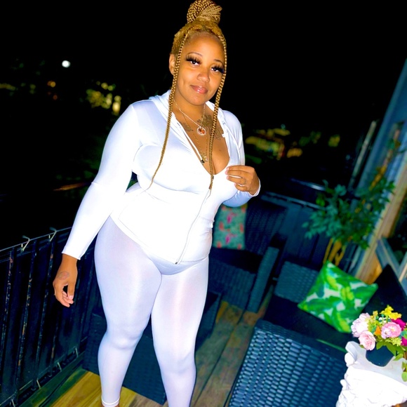 White Tracksuit - Picture 1 of 2